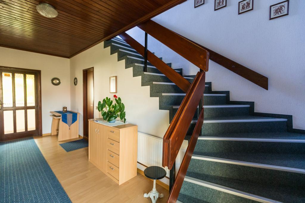 Gaestehaus - Doris - Wenzl Mörbisch am See Buitenkant foto